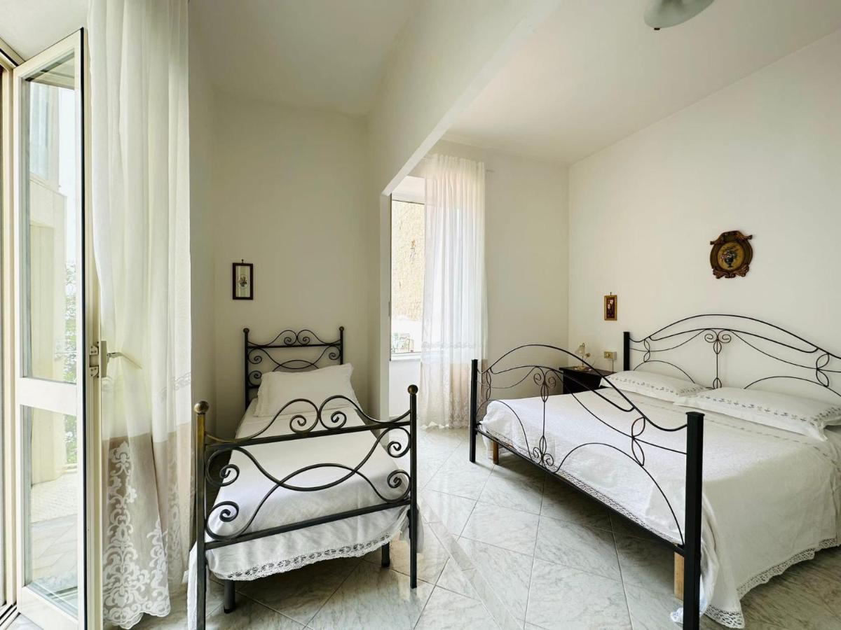 Family Relax Caracciolo Bed & Breakfast Наполи Екстериор снимка